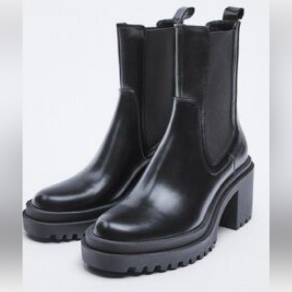 Zara Black Chunky Heeled Boots
